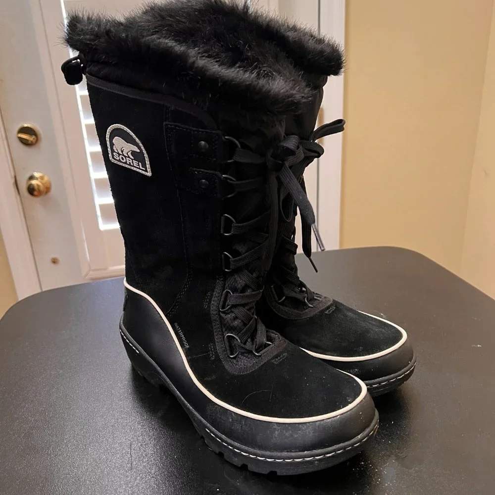 Sorel size 9 black waterproof fur lined winter boots